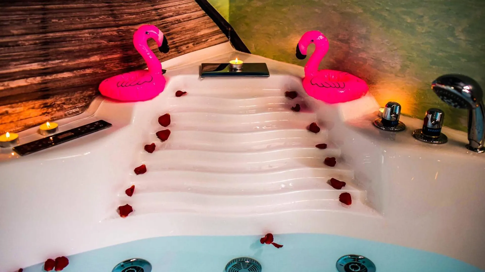 Hot Jacuzzi In Cracow Apartment Krakow Poland